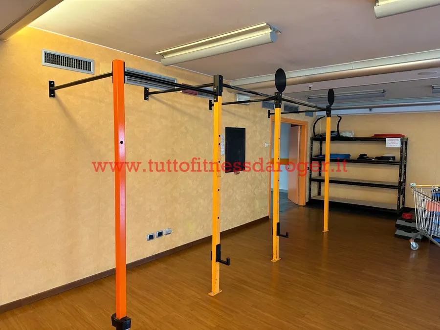stazione rack a muro