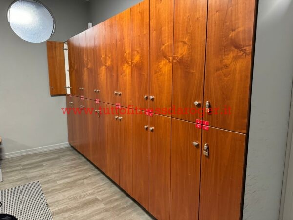 armadietti a 4 ante in legno